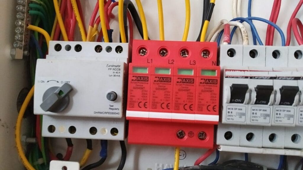 fakta penangkal petir internal