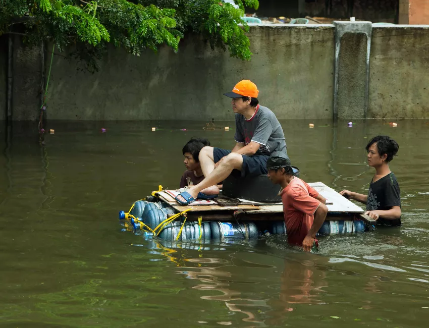 siaga banjir rob zona merah pesisir 17 november hingga 3 desember 2025 artikel pt sempurna karya esa jasa penangkal petir dan pembelian material penyalur petir