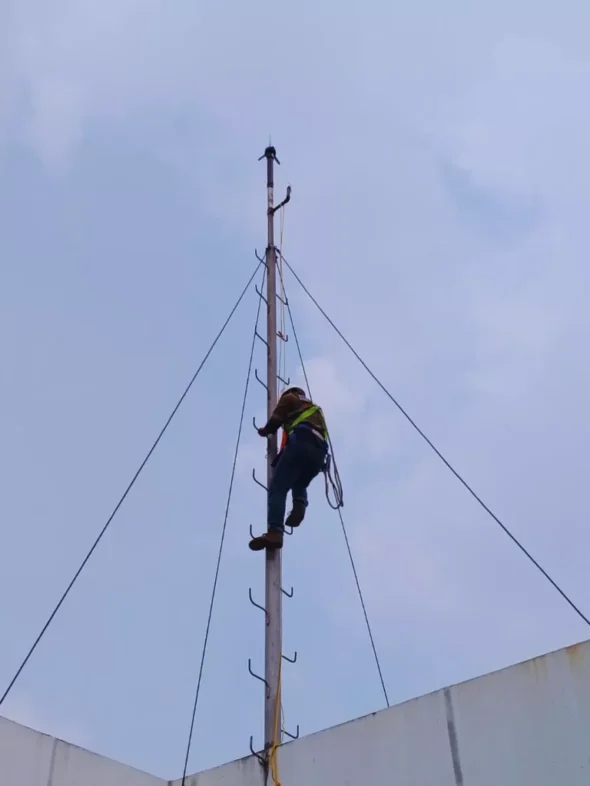 Jasa Penangkal Petir Pabrik Indonesia ske